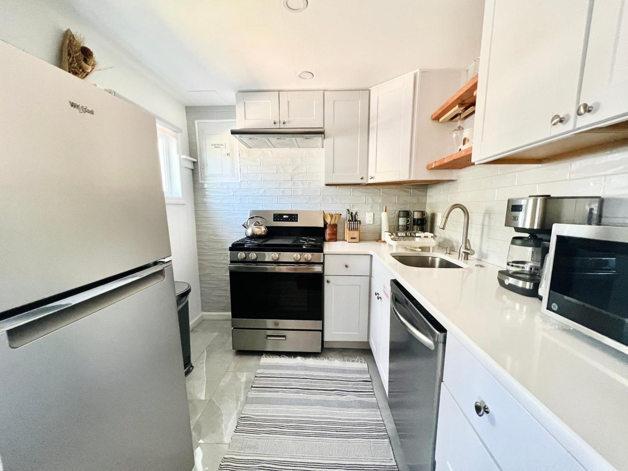 Ultra Modern - Entire 3 Bedroom Apartment - 5 Min Walk To The Beach Wildwood Buitenkant foto