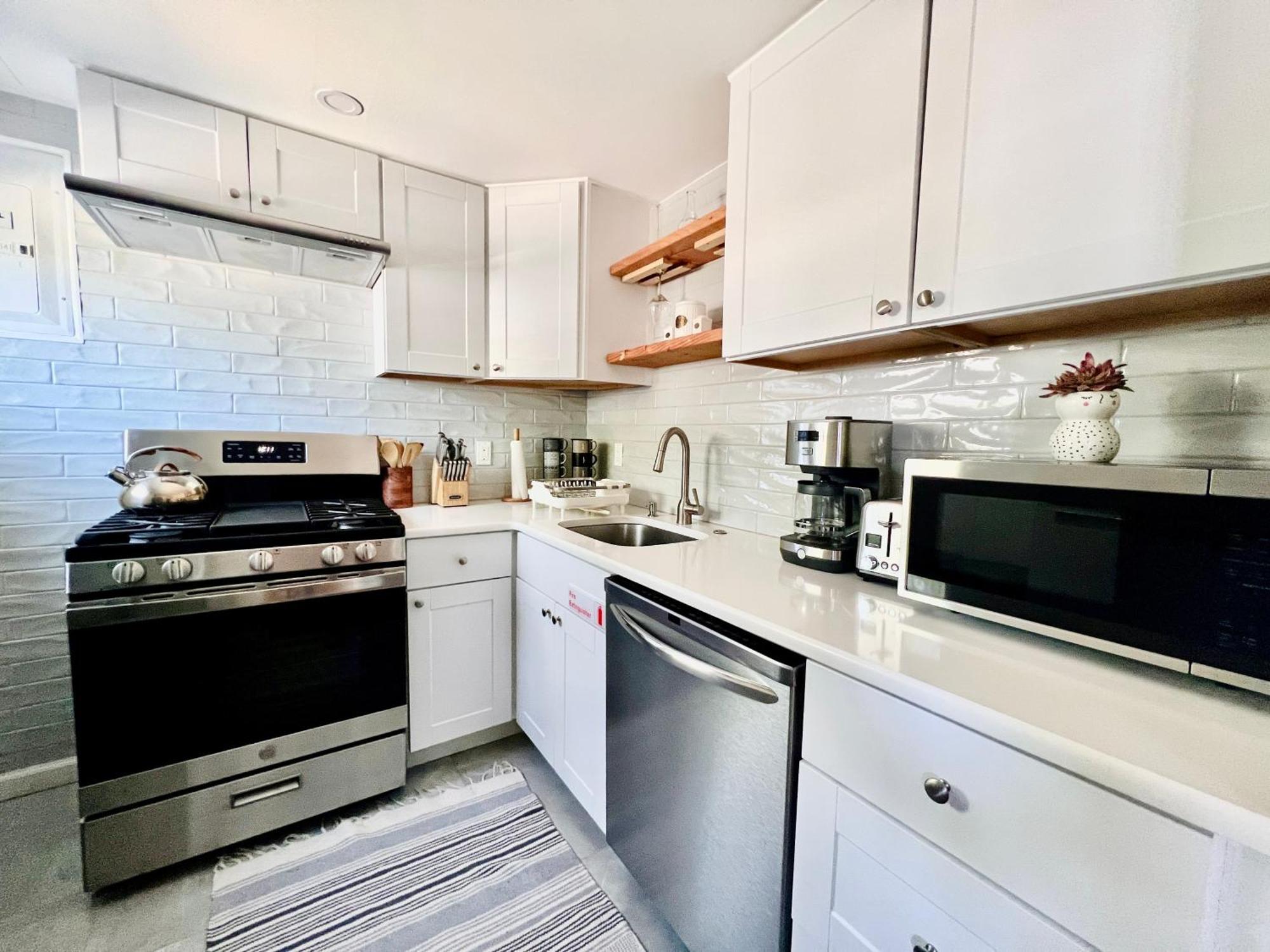 Ultra Modern - Entire 3 Bedroom Apartment - 5 Min Walk To The Beach Wildwood Buitenkant foto